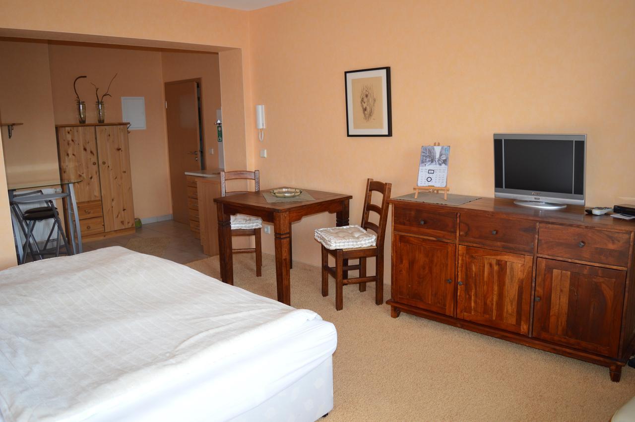 Resort Kormoran-Garni Цеденик Экстерьер фото
